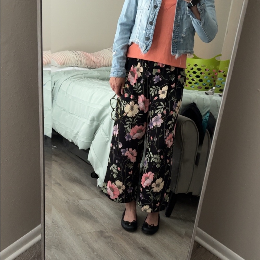 Express Floral Cropped Pants